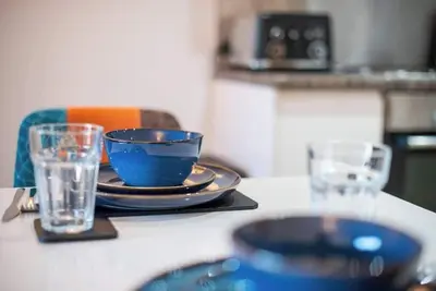 Image de 2br-sleeps6-wifi-smarttv-o2academy-ws87