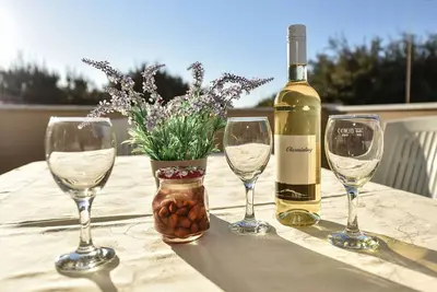 Image de Appartement de deux chambres avec le balcon et la vue sur le mer Mandre, Pag (A-23187-b)