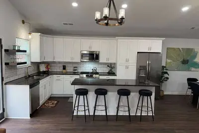 Image de Elegant Stay: Cozy, Chic & Luxe