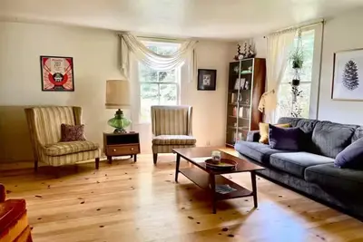 Image de Flower House at Redwood Hideaway