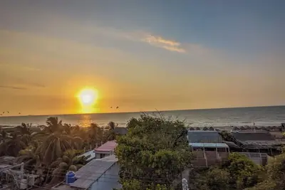 Image de Playa, Brisa y Mar! \nA solo unos pasos de la playa y cerca al Aeropuerto.