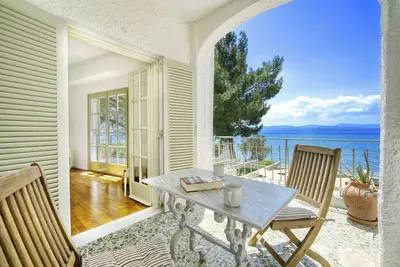 Image de Salt & Stone Beach Front Retreat by Estia
