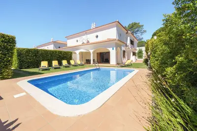 Image de Villa heated private pool, WiFi, Sky Tv &A/C in tranquil location Vale do Lobo