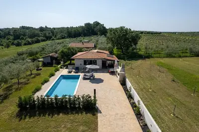 Image de Charming Mediterranean Villa with Private Pool in Istria