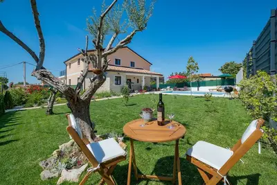 Image de Modern Villa with Private Pool and Family-Friendly Features in Nova Vas