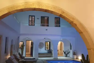 Image de Grand Riad à Djerba au coeur d'1 village classé patrimoine mondial de l'Unesco