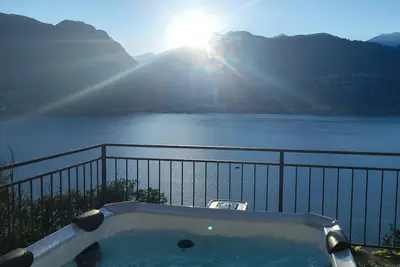 Image de Laguna Blu - Dream Villa with panoramic Jacuzzi on Lake Como
