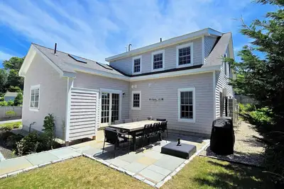 Image de New Listing! Newly-Constructed Wellfleet Center 4bd--A/C, Patio, Walk to Main St, Less than 1 Mi to Mayo (Code:Wrede)