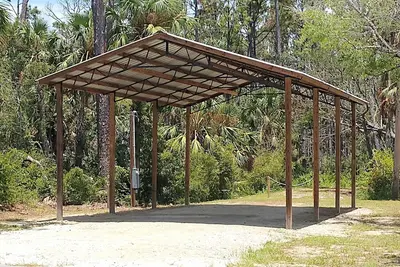 Image de Covered Rv Lot In Money Bayou