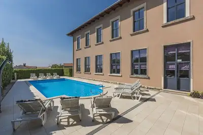 Image de Schoolhouse Villa Jakovici