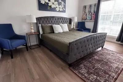 Image de Monthly Stays- Charming 4br + Extra Space Beds with Private Pool in Olive Branch