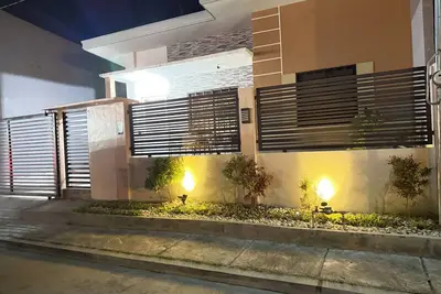 Image de Minimalist 2-bedroom house in General Santos City with WiFi, Ac