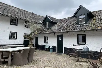 Image de Authentiek 4-persoons huisje vlakbij Valkenburg