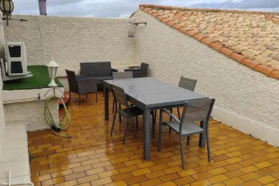 Image de Loue pour vacances toutes saisons studio 4 personnes située à Saint Cyr sur Mer
