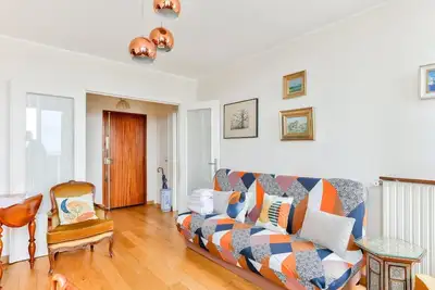 Image de T2 avec superbe vue sur Tour Eiffel et Sacré-Cœur