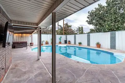 Image de \"It's a Peaceful, Easy Feeling\" Pool/Hot Tub, 3 Bd/2Ba, Ttu is 4 miles