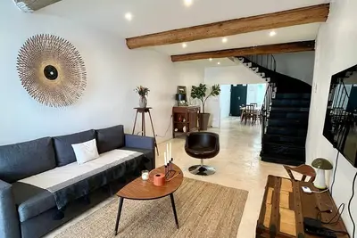 Image de Maison de village Standing avec Patio idéale pour les familles