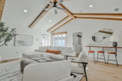 Image de The Pops-Stylish newly remodeled 3-bedroom house with indoor/outdoor living area