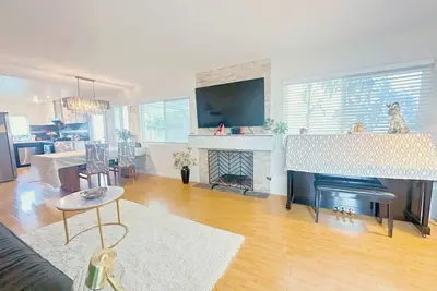 Image de Charming 2-bedroom bungalow in fabulous Fullerton