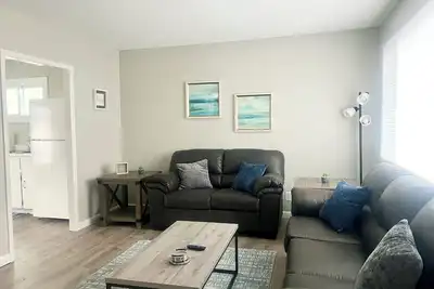 Image de New! Clean and private remodeled home in Kent. Close to everything!