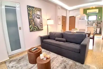 Image de Casa Veda Apt 4: 3bd/1ba in the heart of San Juan. With generator & cistern. Walk to beaches, La Placita, Club 787, Bellas Artes & more. 5 min to Plaza Las Américas, 10 min to Old San Juan & airport. Fits up to 6 guests.