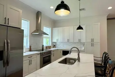 Image de Beautiful 3-bedroom house off the Diversion Canal in Maurepas. Hidden gem!