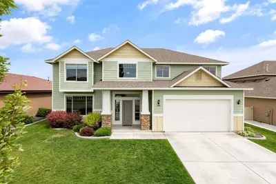 Image de Executive Home, Private Yard & Garage 5/3 - #3005