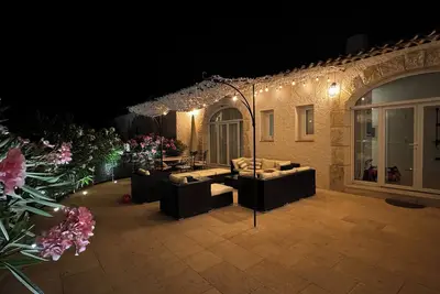 Image de Villa grand standing à 5 mn de St Paul de Vence et 15 mn de la mer