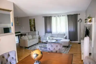 Image de Spacious 3br w/ Garage & Yard with Ac, WiFi