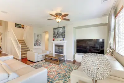 Image de 14 Mi to Old Town Temecula: Luxe Fallbrook Home!