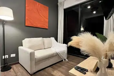 Image de Luxury Apartment - Rooftop Pool in Zone 10 High Rise