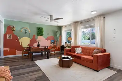 Image de Amentity Packed 3br: Hot Tub, Pool, Sauna, Outdoor Theater & More 45 min to Zion