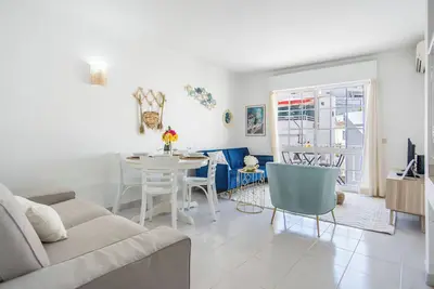 Image de Stay in the Old Town - 5 min walking to the beach