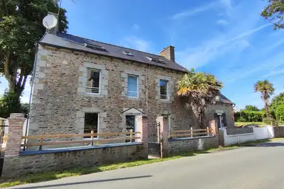 Image de TatîeMamîe, gîte Tata Jacqueline : grand gîte rénové proche mer, Bretagne