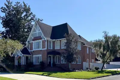 Image de 2/1 Historic Carriage House Walking Distance to Downtown