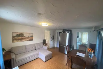 Image de 2-bedroom house in lovely Marlborough with Ac and comfort
