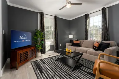 Image de Walkable Large Downtown Ilm Cargo District