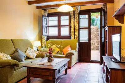 Image de Maison de campagne \"Las Puentes 2\" avec vue sur les montagnes, jardin privé et Wi-Fi