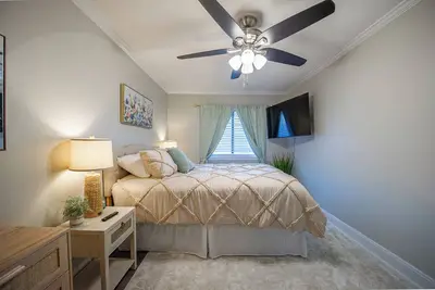 Image de Tallahassee Gem-Next to Doak and CollegeTown-Ideal for Fsu weekend. 3 minute walk