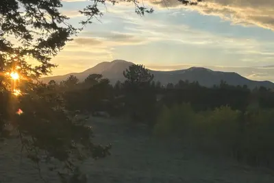 Image de Tranquil 2-bedroom Mountain Escape