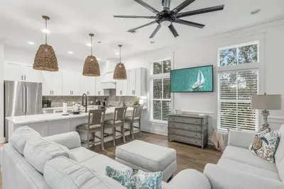 Image de Shore Me The Way | Close To Beach | Bikes