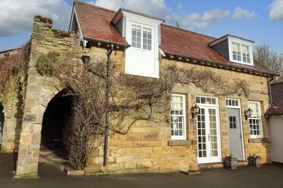 Image de The Bothy, character holiday cottage, with open fire in Knaresborough