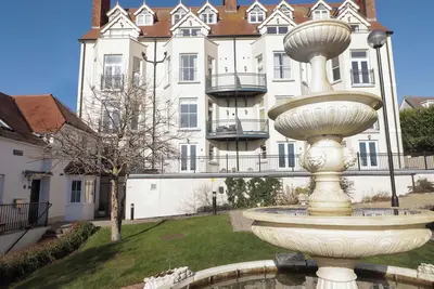 Apartment 7 Mansion House, country holiday cottage in Tenby