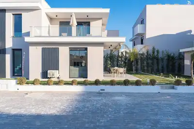 Image de Nefeli Lux-Two - Bedroom Duplex with Garden