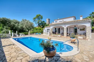 Image de Votre refuge sur la Costa Brava : un oasis de tranquillité et de divertissement.