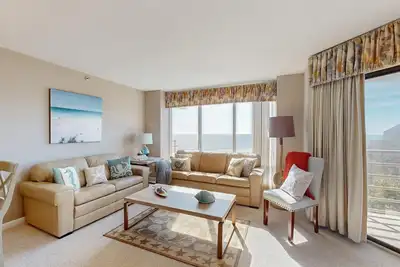 Image de Stunning Oceanfront Corner Unit in Hilton Head Island Villamare Community