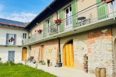 Image de Cascina Piandamiane|Suite Elvira, charm and relaxation among the hazel groves of the Langhe