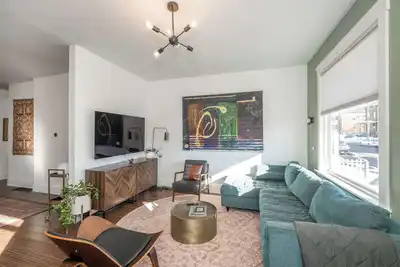 Image de Northside Nook – Home for 6!