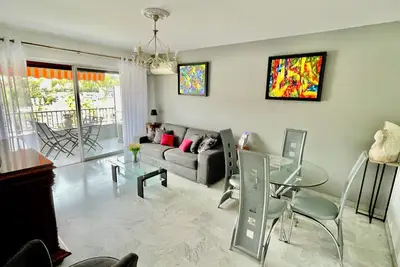 Image de Sur les hauteurs de Cannes - Beau 2 pièces - Le Cannet