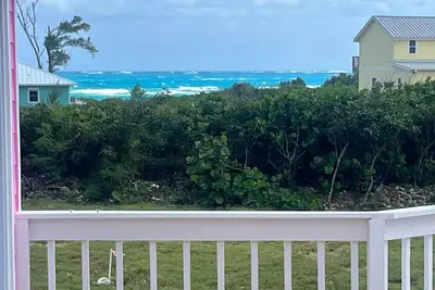 Image de Spacious 5-bedroom ocean view house in marvelous Green Turtle Cay with WiFi, Ac